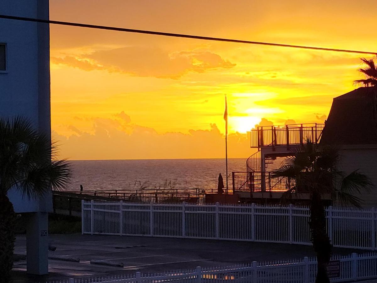 Funshine Sunset Beach سانت بيتي بيتش المظهر الخارجي الصورة